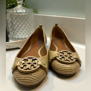 New Tory Burch Mini Miller Flats in Tan Size 8